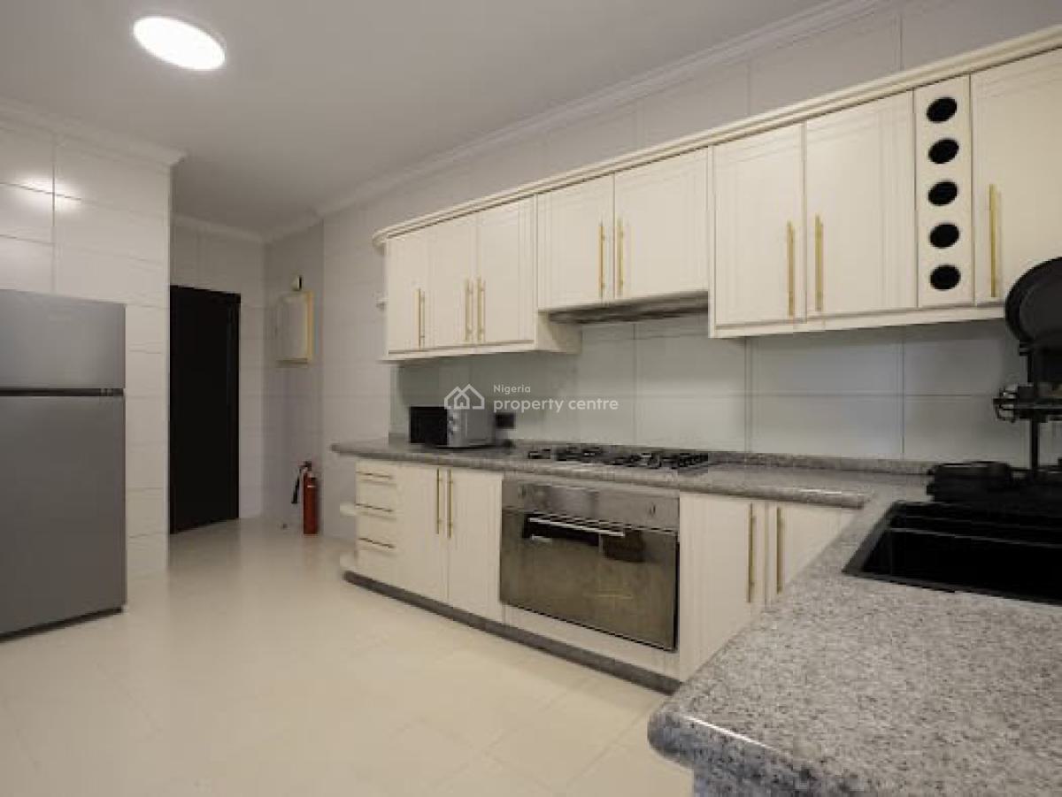 Luxurious City View 3 Bedroom Apartment with Swimming Pool and Gym, Gerard Road, Ikoyi, Lagos, Flat / Apartment Short Let