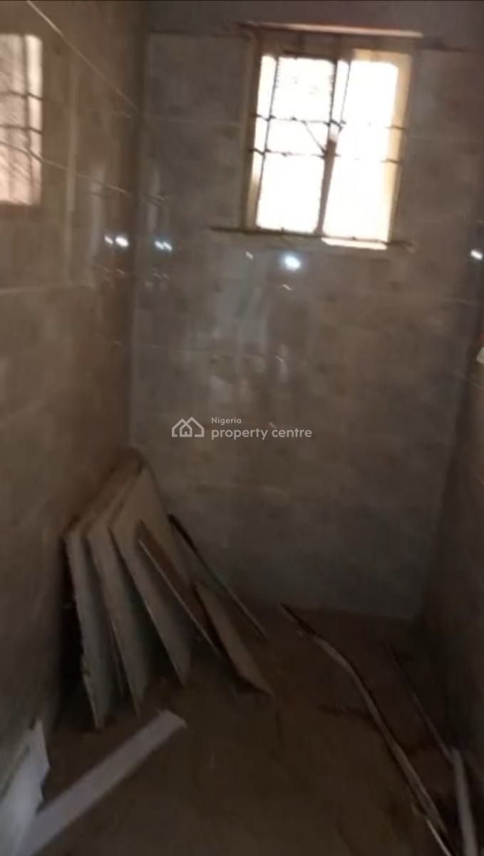 Nicely Renovated Portable 3 Bedroom Up Flat 3t 2b, 2 Rooms Ensuite All, in Secured Estate at Medina Estate Gbagada, Medina, Gbagada, Lagos, Flat / Apartment for Rent