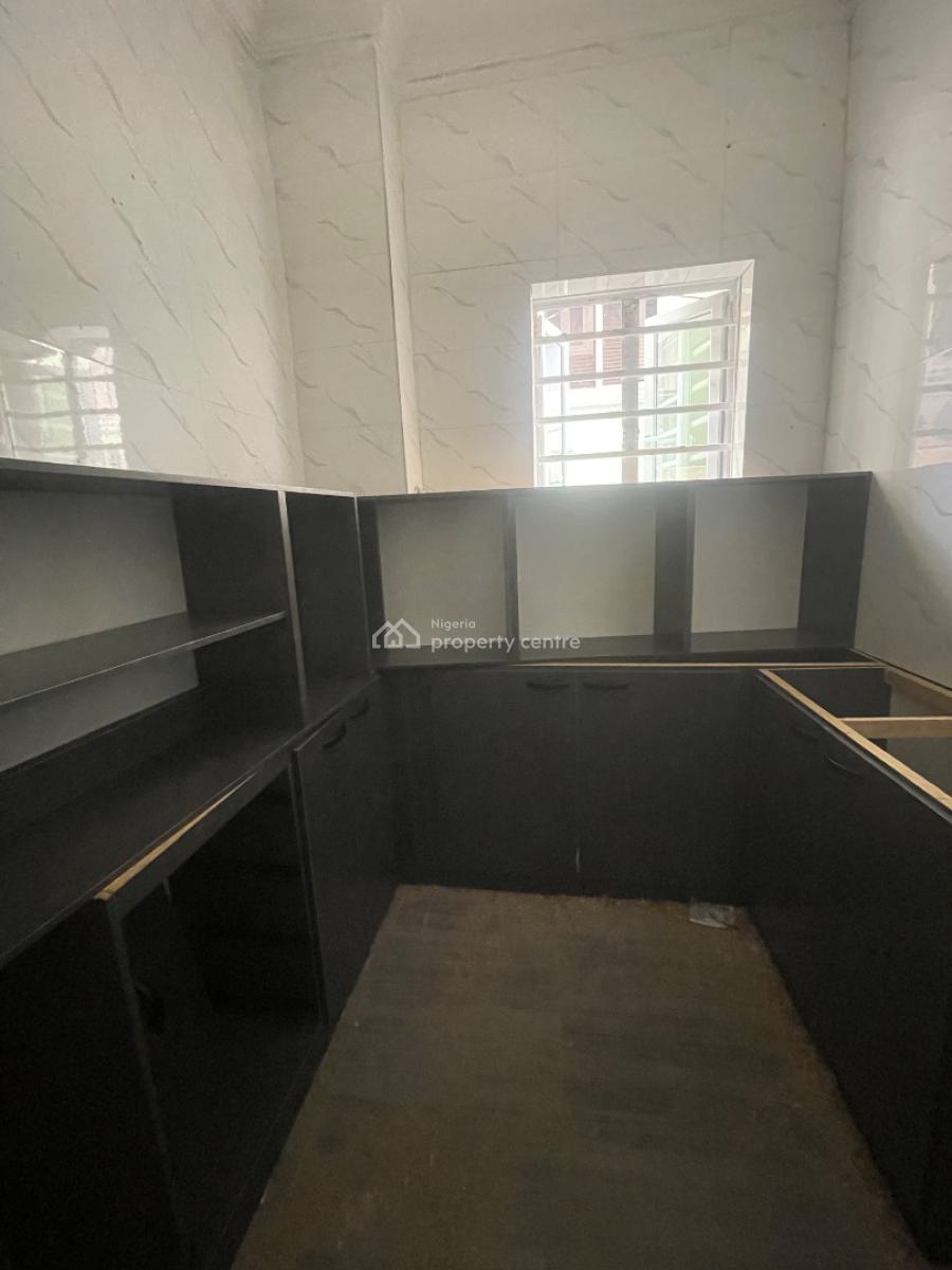 Newly Built 2 Bedroom Apartment, Alagomeji, Yaba, Lagos, Flat / Apartment for Rent