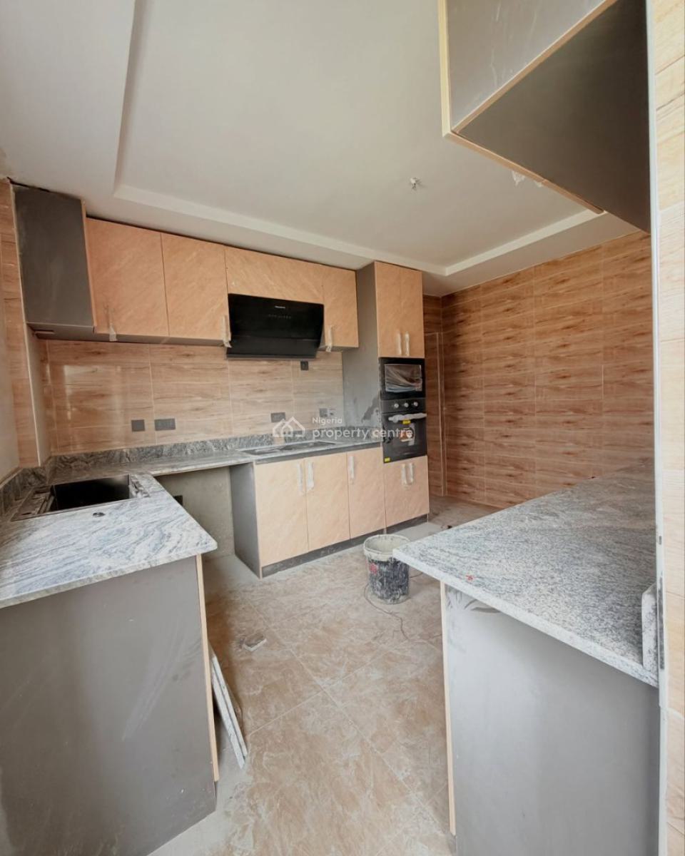 Luxuriously Built 3 Bedrooms Apartment, Yaba, Lagos, Flat / Apartment for Sale