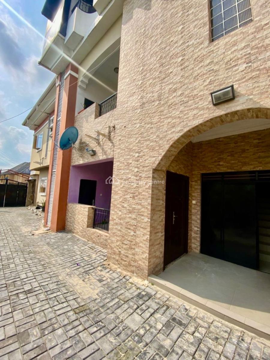 Just in: Spacious, Via Thera Annex, Sangotedo, Ajah, Lagos, Flat / Apartment for Rent