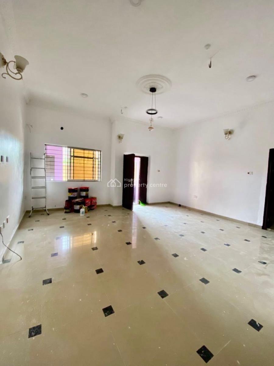 Just in: Spacious, Via Thera Annex, Sangotedo, Ajah, Lagos, Flat / Apartment for Rent