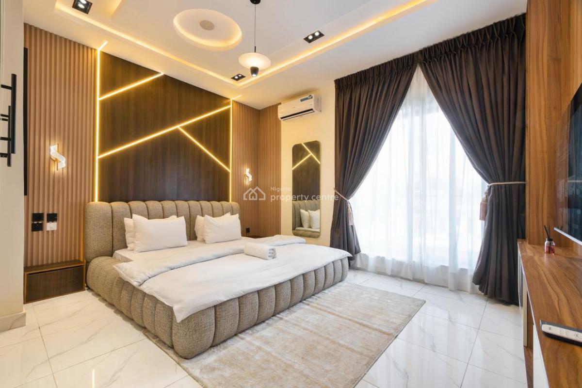 Luxury 2 Bedroom Apartment with Balconies, Pool & Unlimited Internet, Ps5, Spacious Apartment, Relaxing Environment, Ikate, Lekki, Lagos, Flat / Apartment Short Let