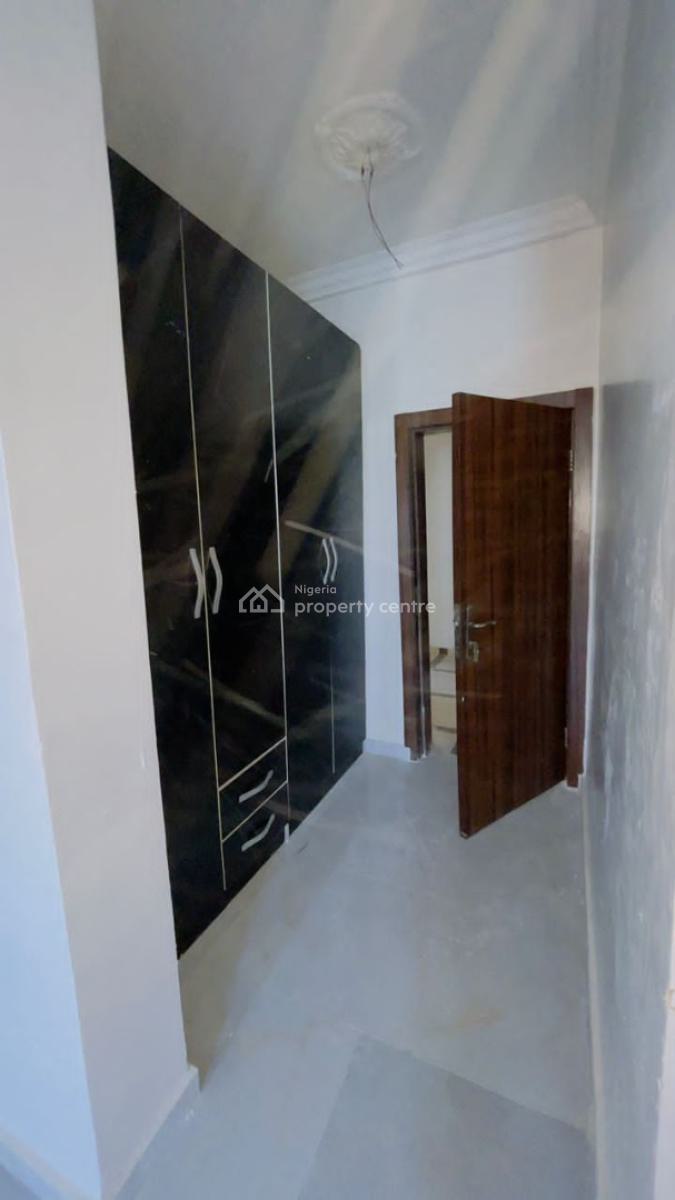 Newly Renovated 3 Bedroom Flat with a Room Bq, Horizon 1 Estate on Kusenla Road., Ikate, Lekki, Lagos, Flat / Apartment for Rent