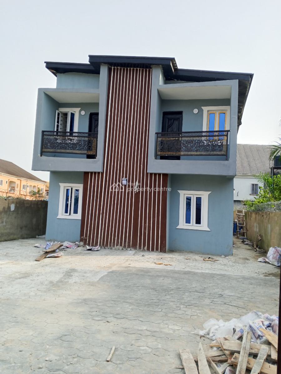 Newly Built Spacious 2 Bedrooms, Bucknor Estate, Jakande Axis, Isolo, Lagos, Flat / Apartment for Rent
