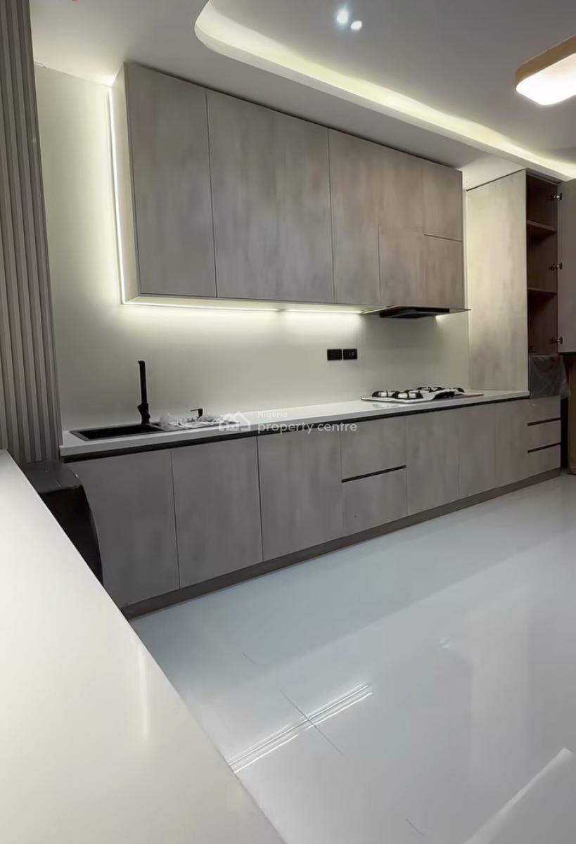 Fully Serviced Luxurious 2 Bedroom Apartments, Lekki Phase 1, Lekki, Lagos, Flat / Apartment for Sale