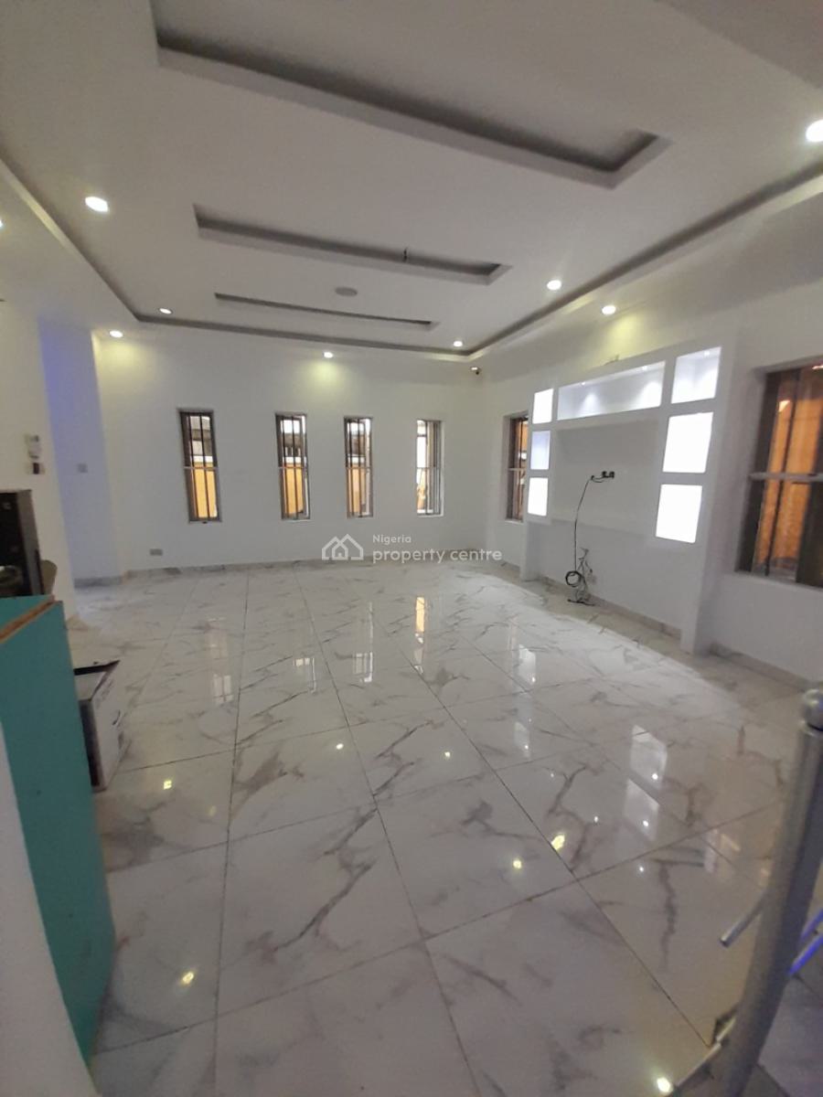 Spacious and Well Renovated 5bedroom Fully-detached Duplex with Bq, Chevron Drive Lekki Lagos, Lekki Expressway, Lekki, Lagos, Detached Duplex for Rent