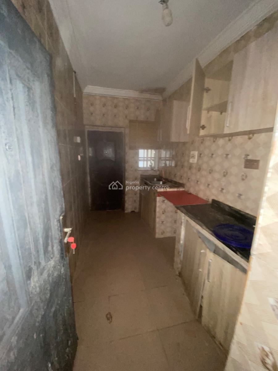 Spacious 2 Bedroom Apartment with in a Gated Compound, United Estate, Sangotedo, Ajah, Lagos, Flat / Apartment for Rent