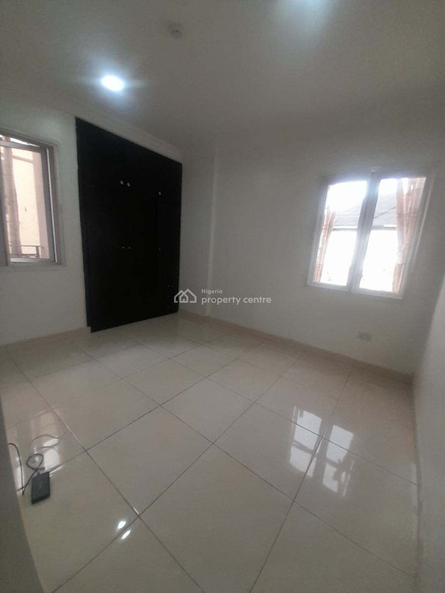 Well Renovated 3bedroom Serviced Apartment, Chevron Drive Lekki Lagos, Lekki Expressway, Lekki, Lagos, Flat / Apartment for Rent