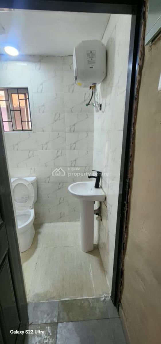Spacious Mini Flat, Lekki Phase 1, Lekki, Lagos, Mini Flat (room and Parlour) for Rent