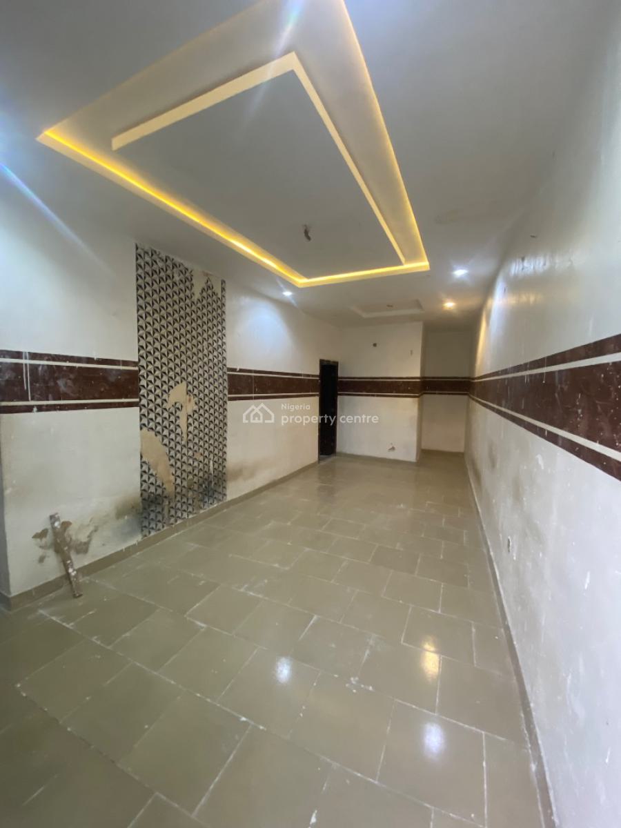 Spacious Mini Flat Located in a Serene Environment, Alashela Royal Estate, Ogombo, Ajah, Lagos, Mini Flat (room and Parlour) for Rent