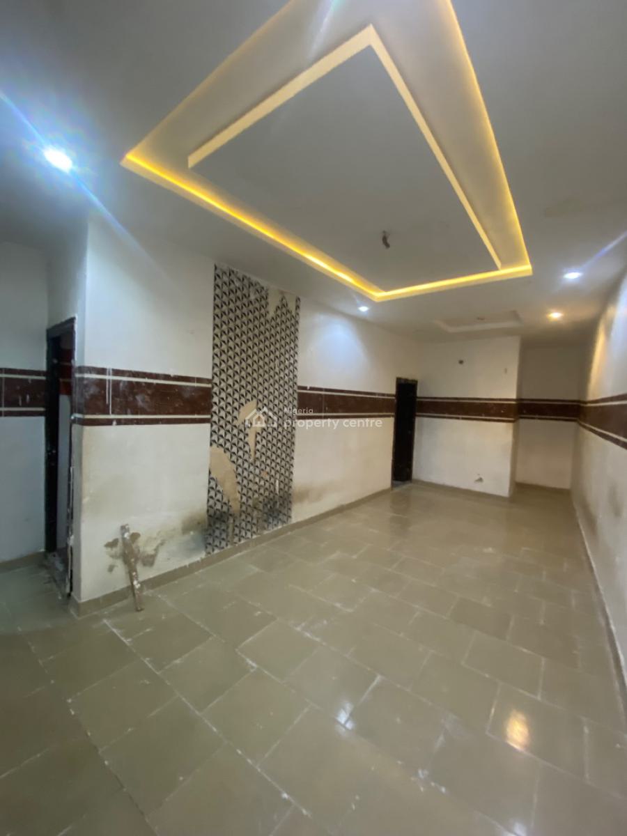 Spacious Mini Flat Located in a Serene Environment, Alashela Royal Estate, Ogombo, Ajah, Lagos, Mini Flat (room and Parlour) for Rent