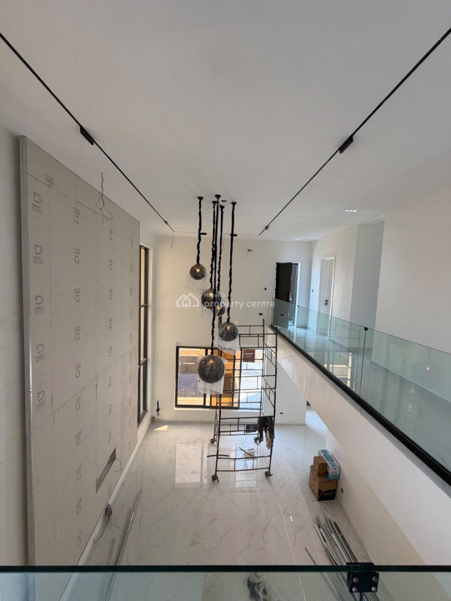 6bedroom Detached House in Osapa London Lekki, Secured Estate in Lekki, Osapa, Lekki, Lagos, Detached Duplex for Sale