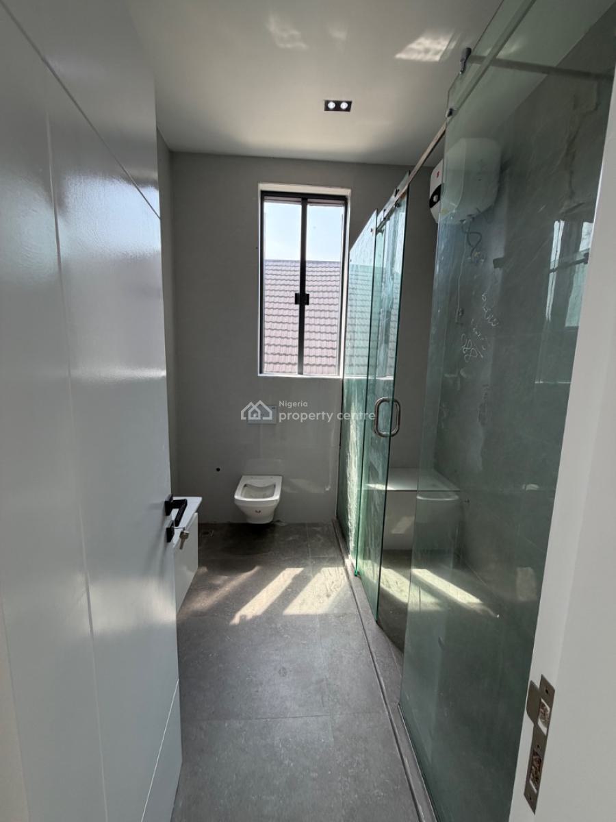 6bedroom Detached House in Osapa London Lekki, Secured Estate in Lekki, Osapa, Lekki, Lagos, Detached Duplex for Sale