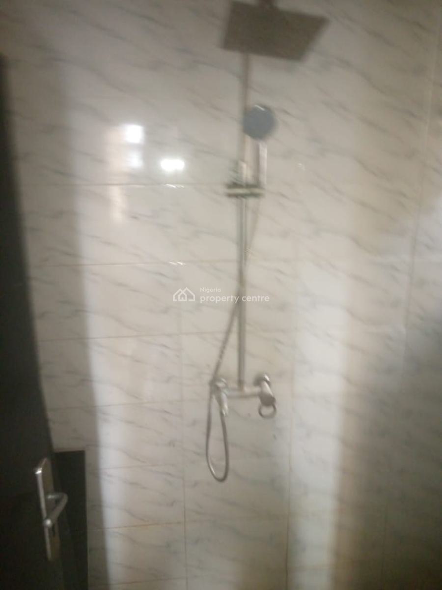 Lovely 2bed Flat Upstairs in a Secured Estate, Badore, Ajah, Lagos, Flat / Apartment for Rent