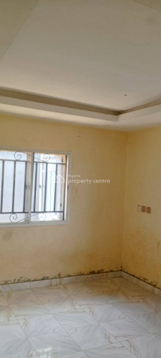 Lovely Pop 2 Bedroom Flat Ensuit, Short Drive From Ojodu Berger Lagos, Orinmerunmu, Asese, Ibafo, Ogun, Flat / Apartment for Rent