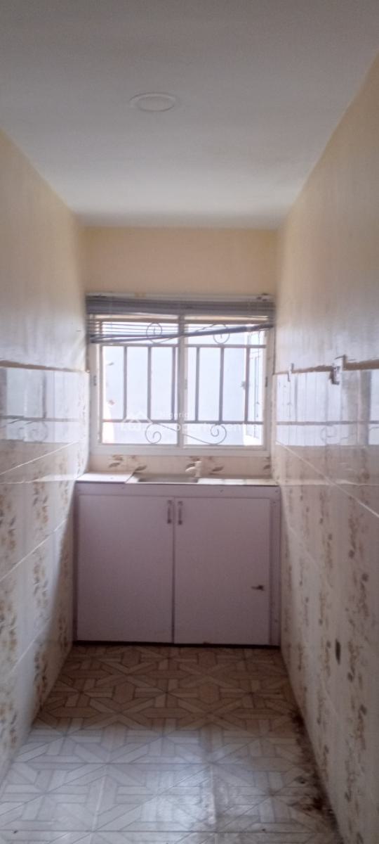 Lovely Pop 2 Bedroom Flat Ensuit, Short Drive From Ojodu Berger Lagos, Orinmerunmu, Asese, Ibafo, Ogun, Flat / Apartment for Rent