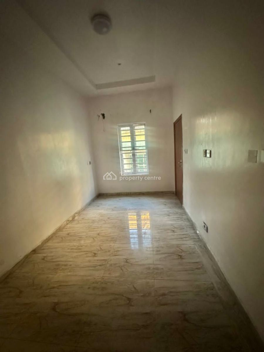 Spacious Room Upstairs in a Shared Apartment, Osapa, Lekki, Lagos, Self Contain (single Rooms) for Rent