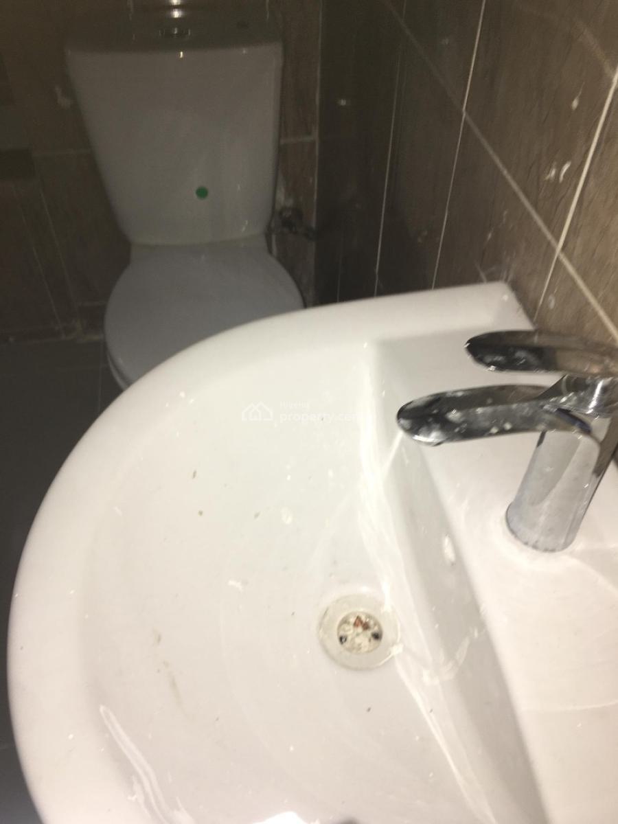 Fully Serviced 3bed Apartment + Bq Available in Lekki Phase 1, Lekki Phase 1, Lekki, Lagos, Flat / Apartment for Rent