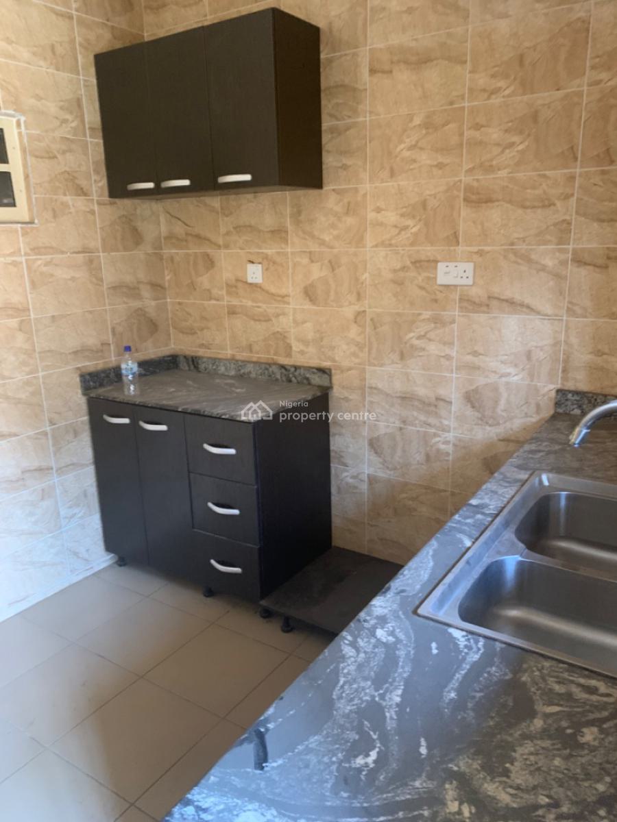 Spacious 2 Bedroom Flat on The Ground Floor, Gaduwa, Abuja, Flat / Apartment for Rent