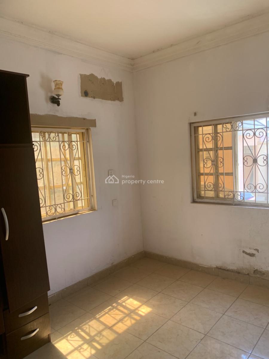 Spacious 2 Bedroom Flat on The Ground Floor, Gaduwa, Abuja, Flat / Apartment for Rent