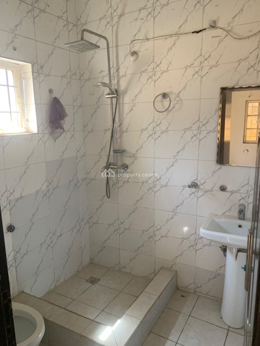 Spacious 2 Bedroom Flat on The Ground Floor, Gaduwa, Abuja, Flat / Apartment for Rent