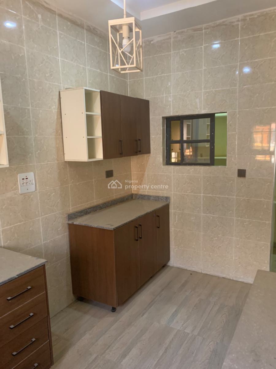 Spacious 3 Bedroom Flat on The Ground Floor, Gaduwa, Abuja, Flat / Apartment for Rent