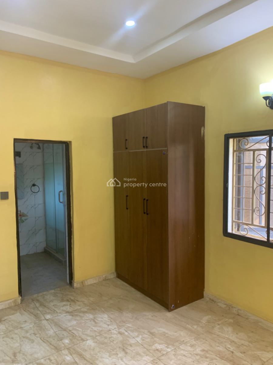 Spacious 3 Bedroom Flat on The Ground Floor, Gaduwa, Abuja, Flat / Apartment for Rent