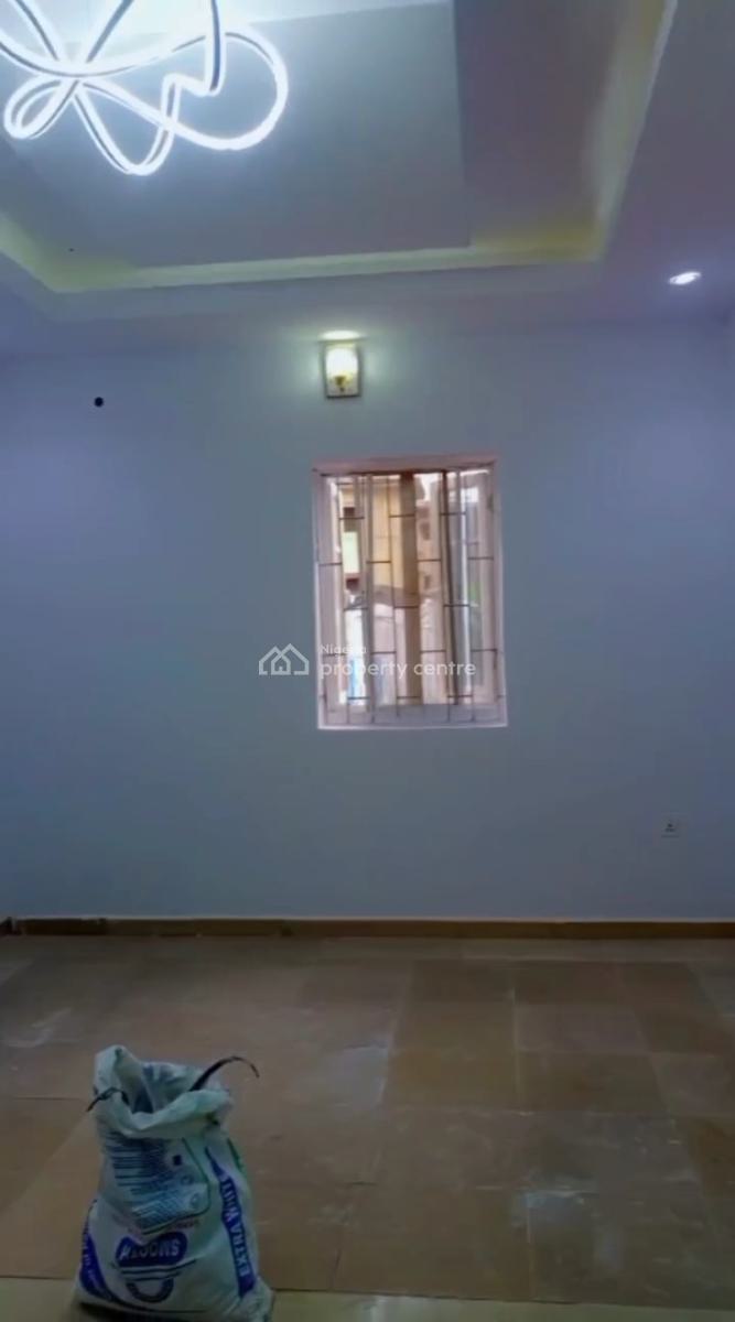 Renovated 2bedroom Flat Ground-floor Ensuite, Iponri, Surulere, Lagos, Flat / Apartment for Rent