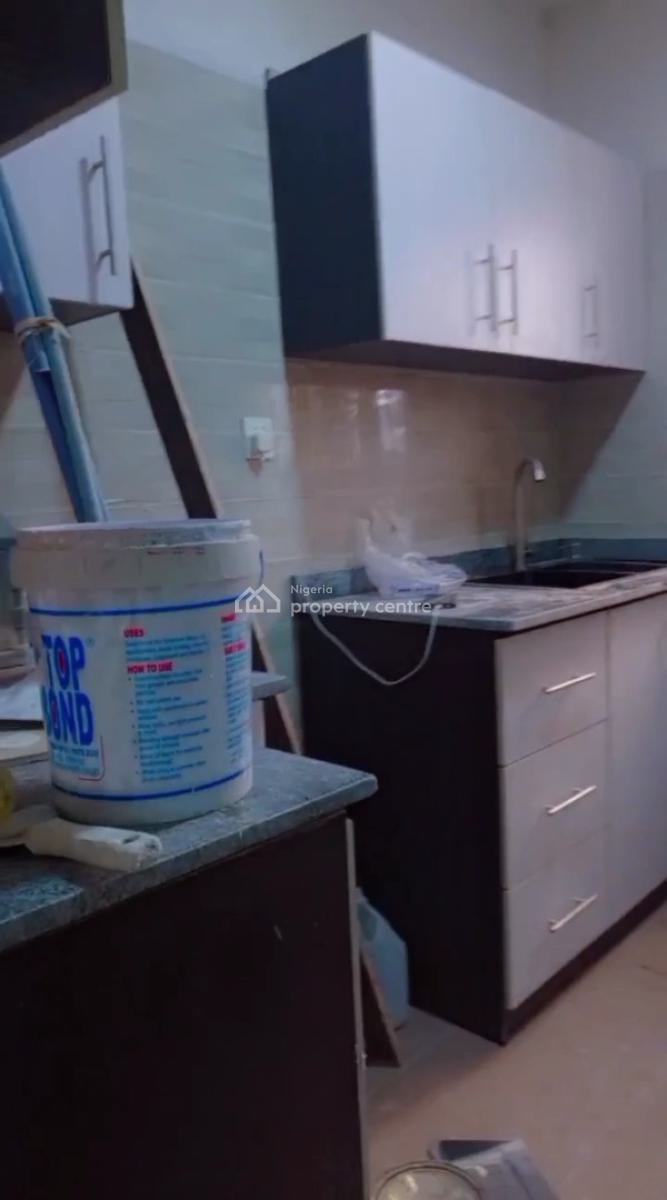 Renovated 2bedroom Flat Ground-floor Ensuite, Iponri, Surulere, Lagos, Flat / Apartment for Rent