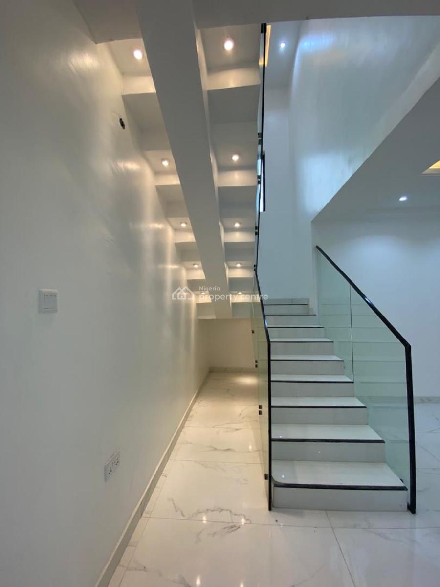 Luxury 4bedroom Maisonette, Lekki Phase 1, Lekki, Lagos, Flat / Apartment for Sale