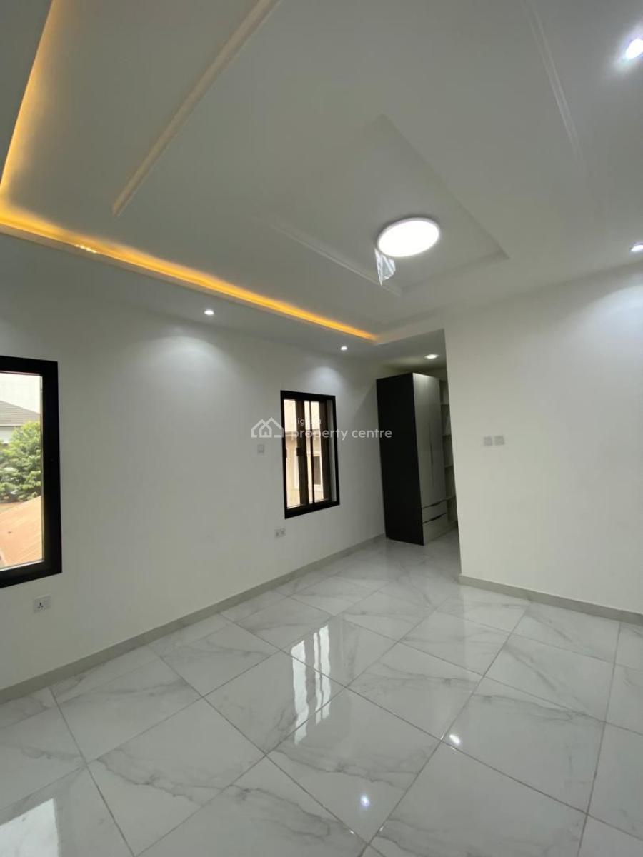 Luxury 4bedroom Maisonette, Lekki Phase 1, Lekki, Lagos, Flat / Apartment for Sale