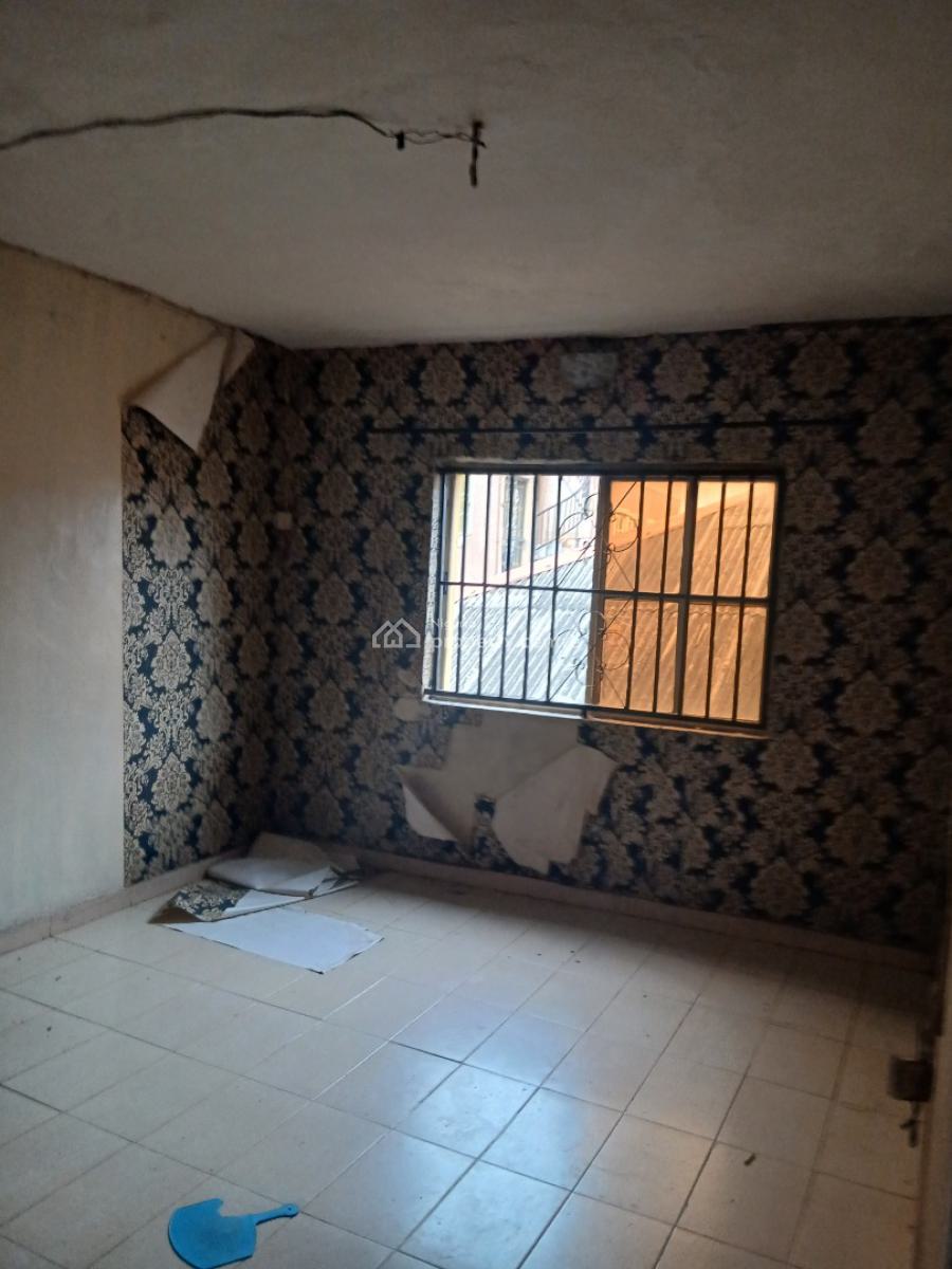 Beautiful Executive Standard Mini Flat, Shomolu, Lagos, Mini Flat (room and Parlour) for Rent