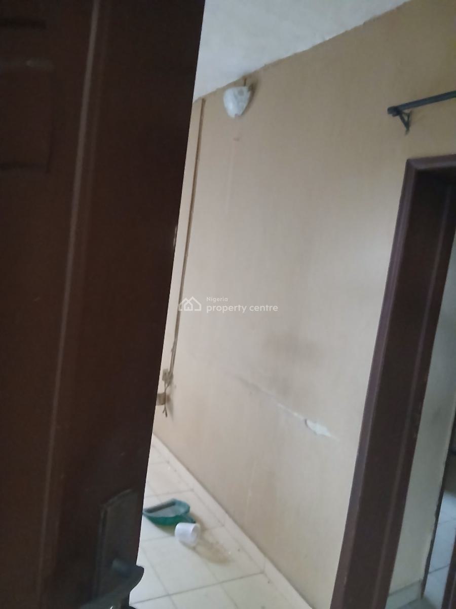 Beautiful Executive Standard Mini Flat, Shomolu, Lagos, Mini Flat (room and Parlour) for Rent