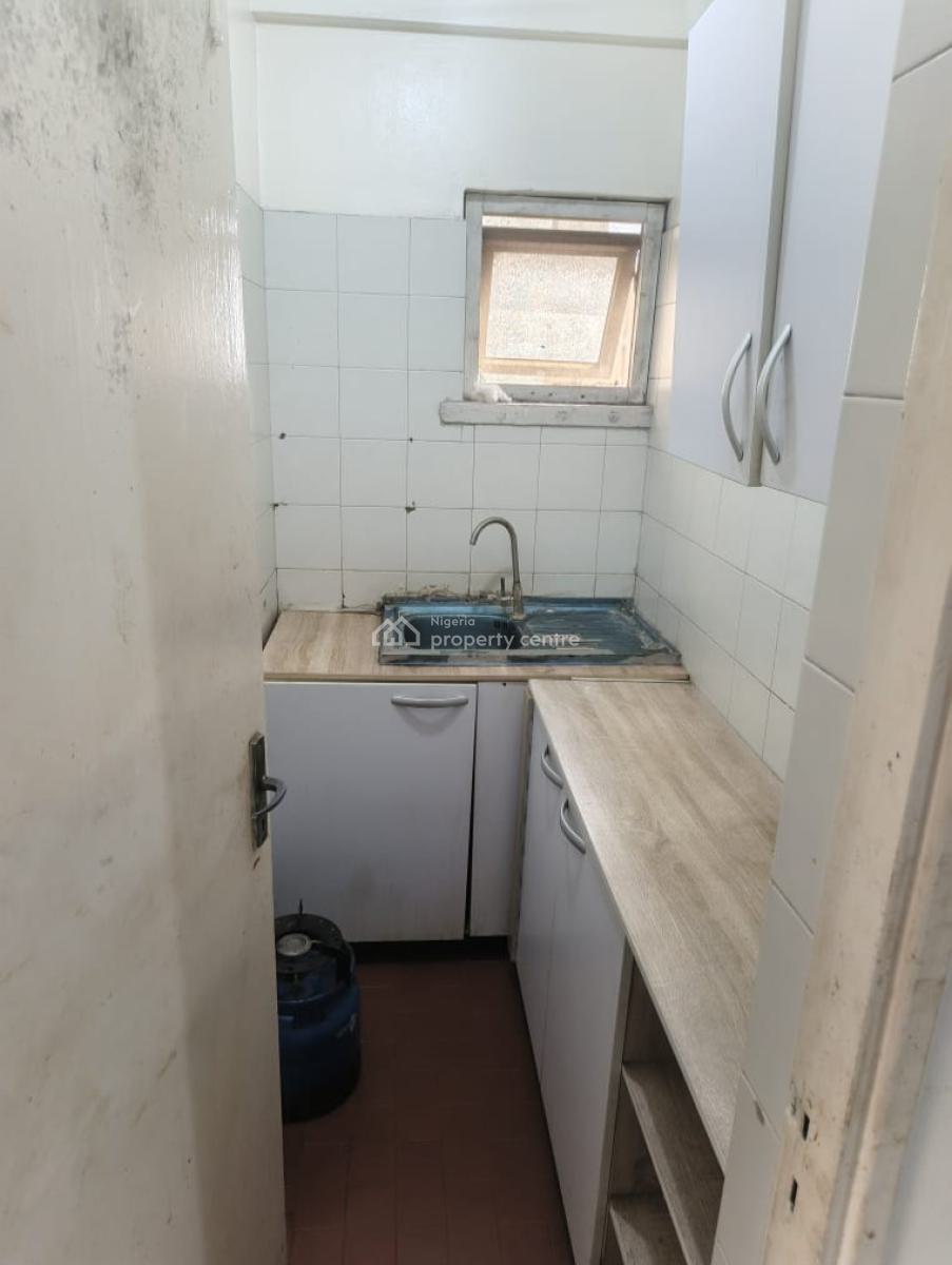 Serviced Partial Furnished Roomself Contain with Ac, Swimmingpool, Ten, Ahmodu Bello, Victoria Island (vi), Lagos, Self Contain (single Rooms) for Rent