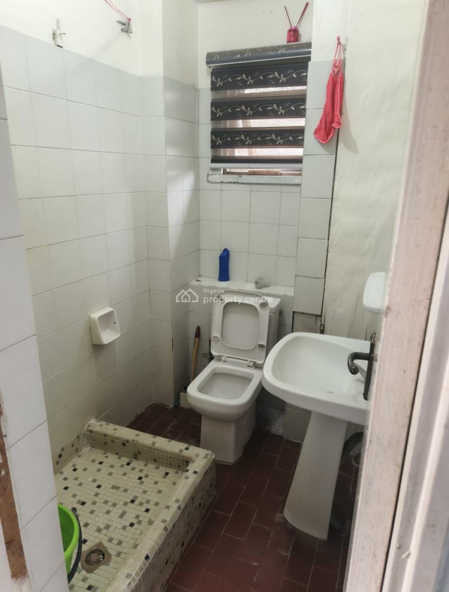 Serviced Partial Furnished Roomself Contain with Ac, Swimmingpool, Ten, Ahmodu Bello, Victoria Island (vi), Lagos, Self Contain (single Rooms) for Rent