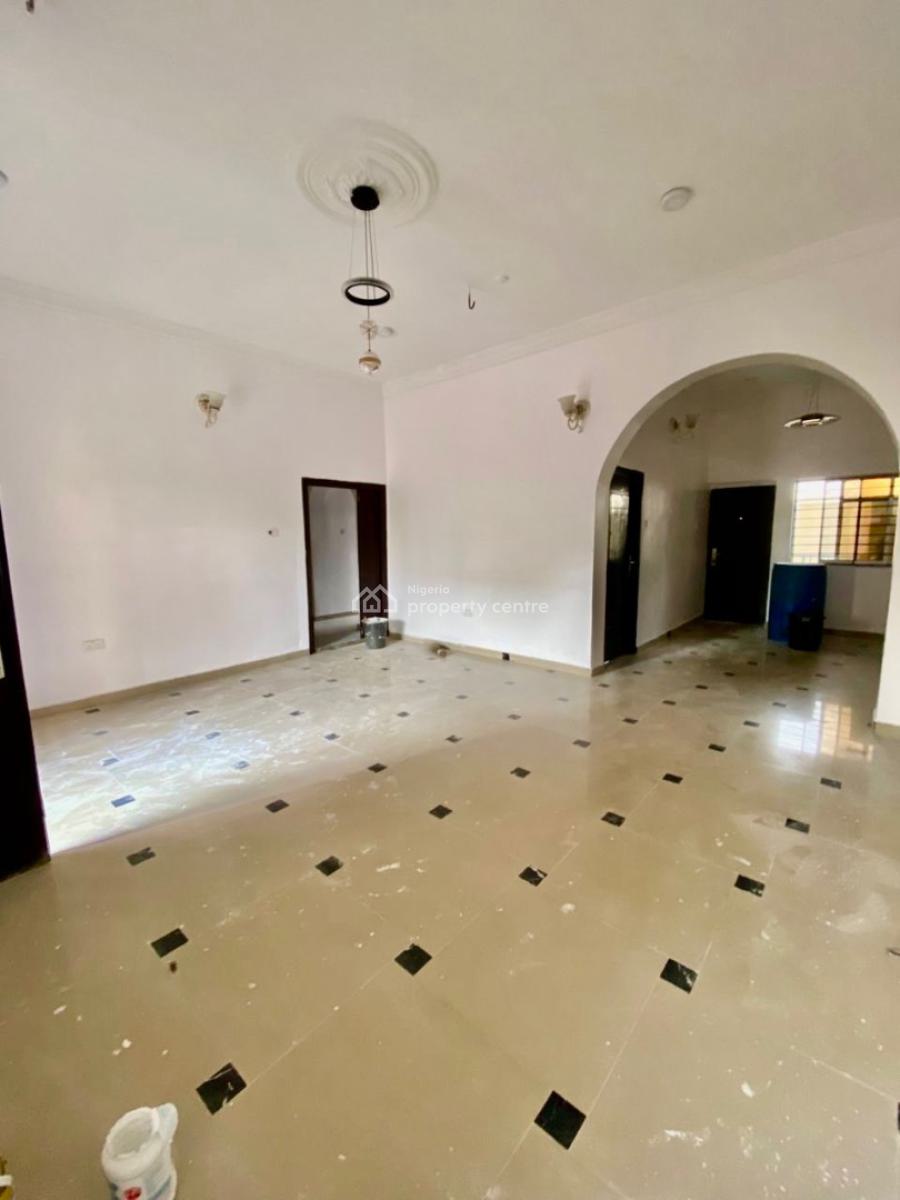 Just in: Spacious, Via Thera Annex, Sangotedo, Ajah, Lagos, Flat / Apartment for Rent