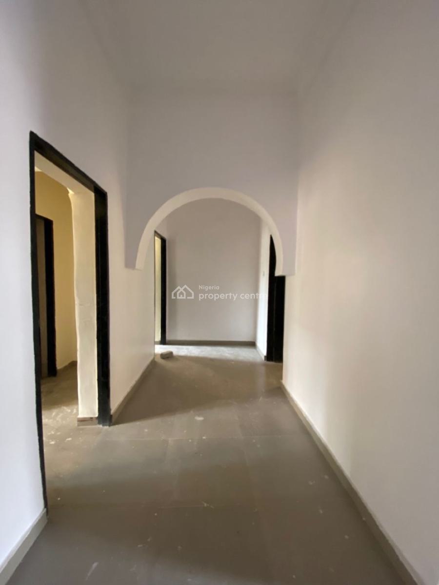 Just in: Spacious, Via Thera Annex, Sangotedo, Ajah, Lagos, Flat / Apartment for Rent