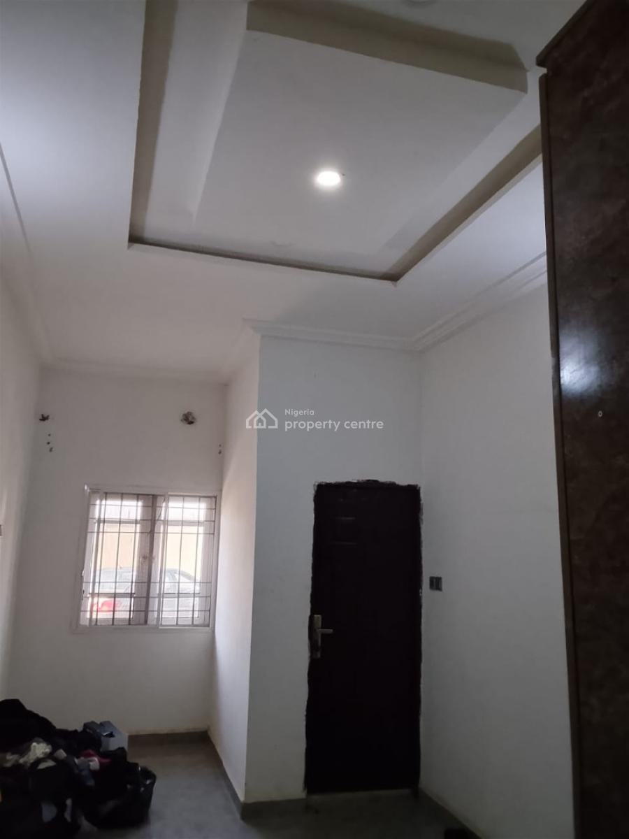 Smart 3 Bedroom Apartment, Estate Behind Dunamis Glory Dome, Lugbe District, Abuja, Flat / Apartment for Rent