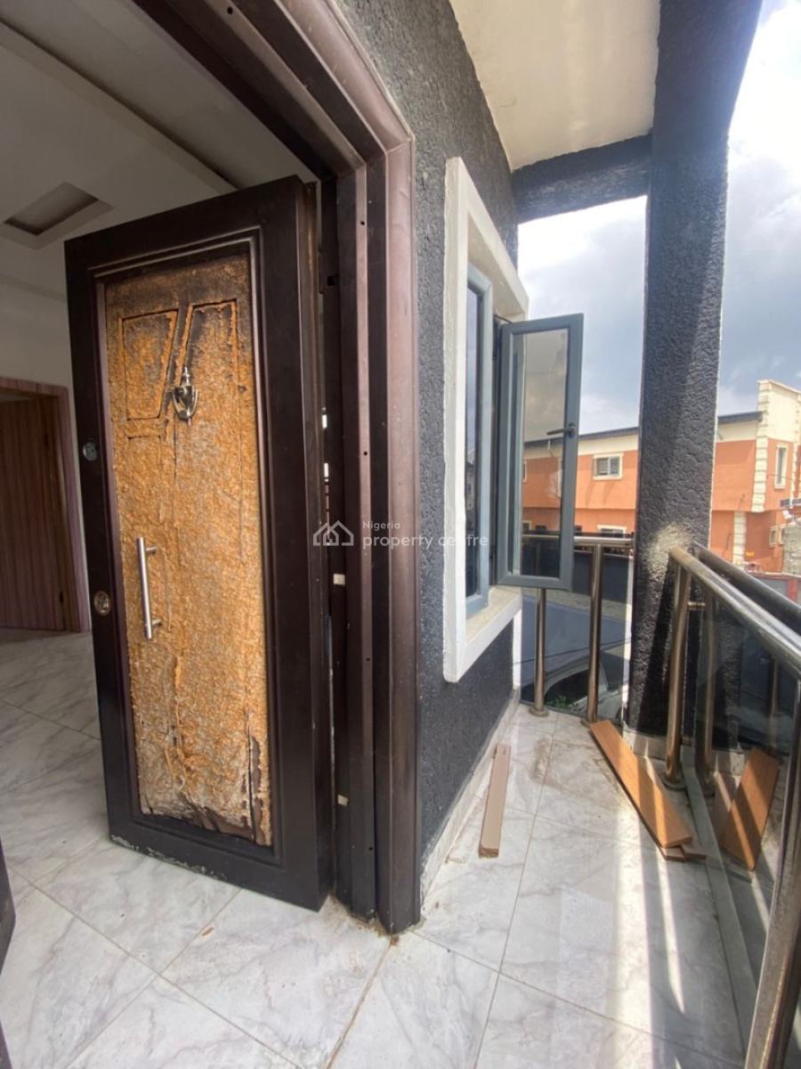 Spacious Upstairs, Sangotedo, Ajah, Lagos, Mini Flat (room and Parlour) for Rent