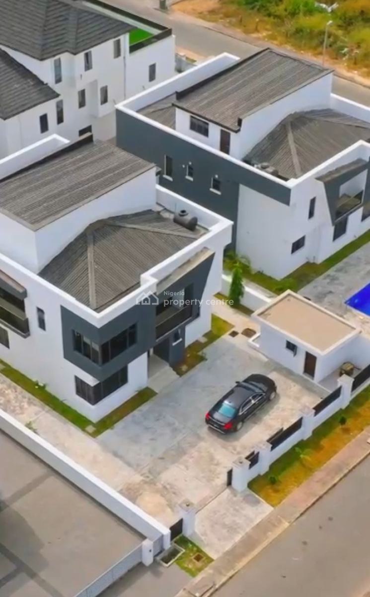 Smart *4-bedroom Detached Duplex* with 2 Rooms Bq., Royal Garden Estate Ajah Lagos., Ajah, Lagos, Detached Duplex for Sale