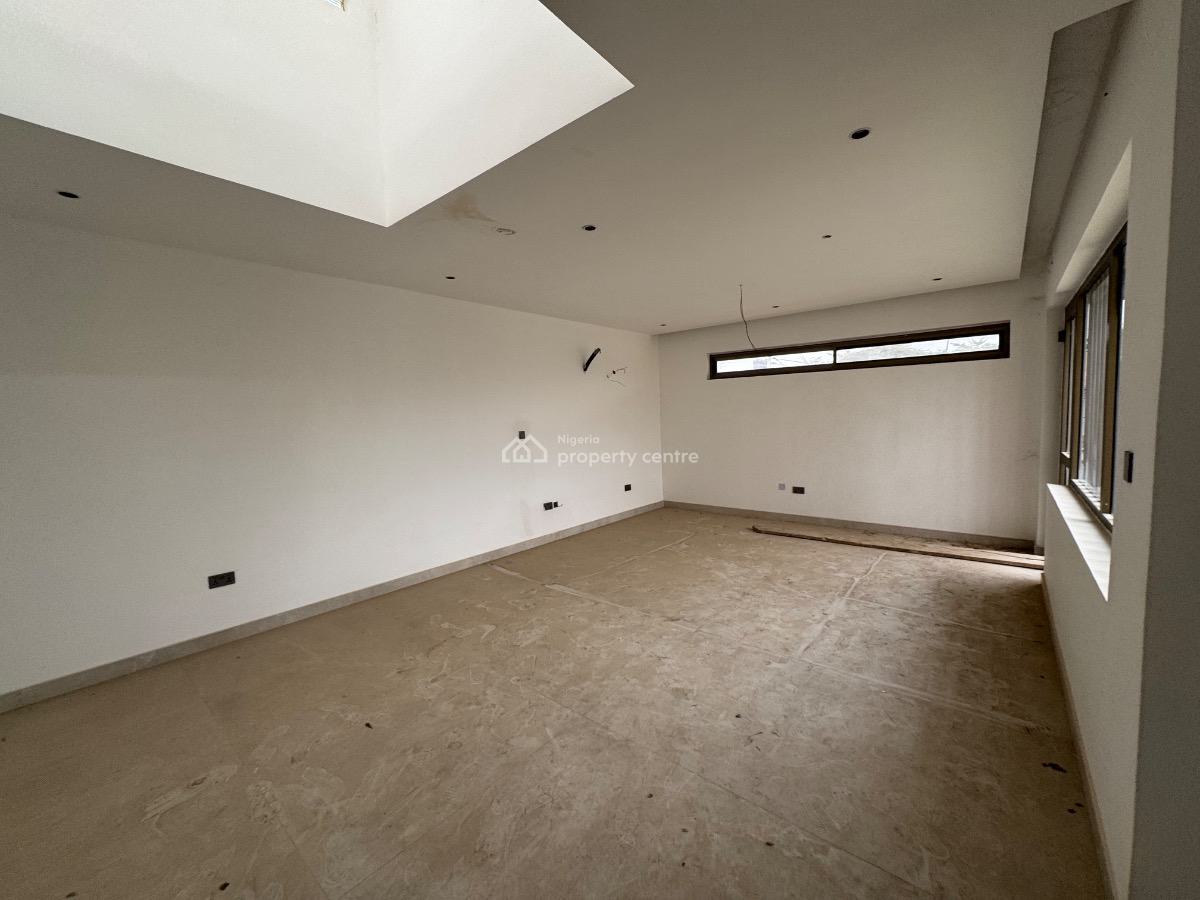 Standard 4 Bedroom Duplex + Bq and 2 Sitting Rooms, Maitama Main, Maitama District, Abuja, Detached Duplex for Sale