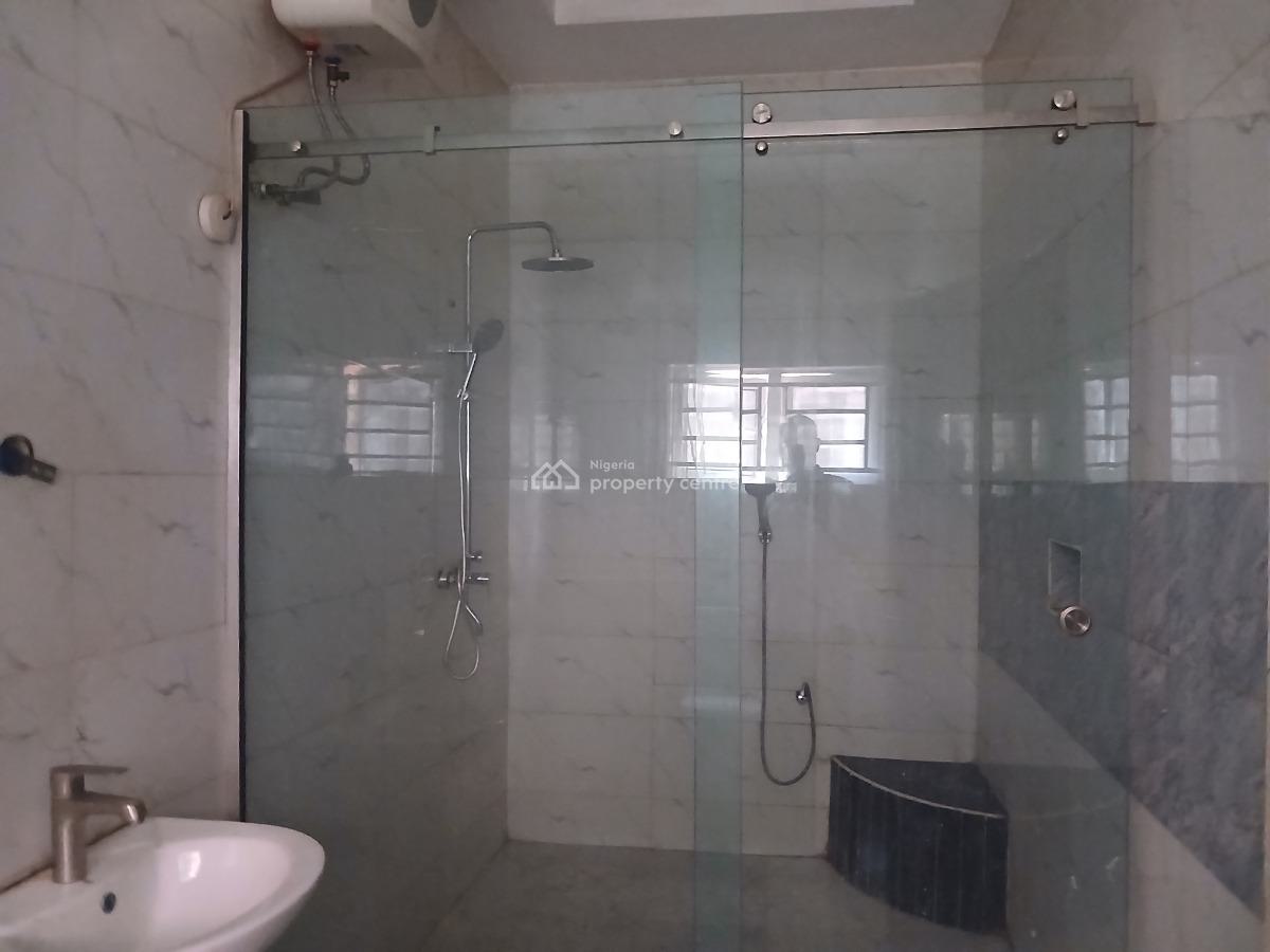 Newly Renovated 2 Bedroom Apartment + Bq, Eleganza Gardens Vgc Bus Stop, Vgc, Lekki, Lagos, Flat / Apartment for Rent