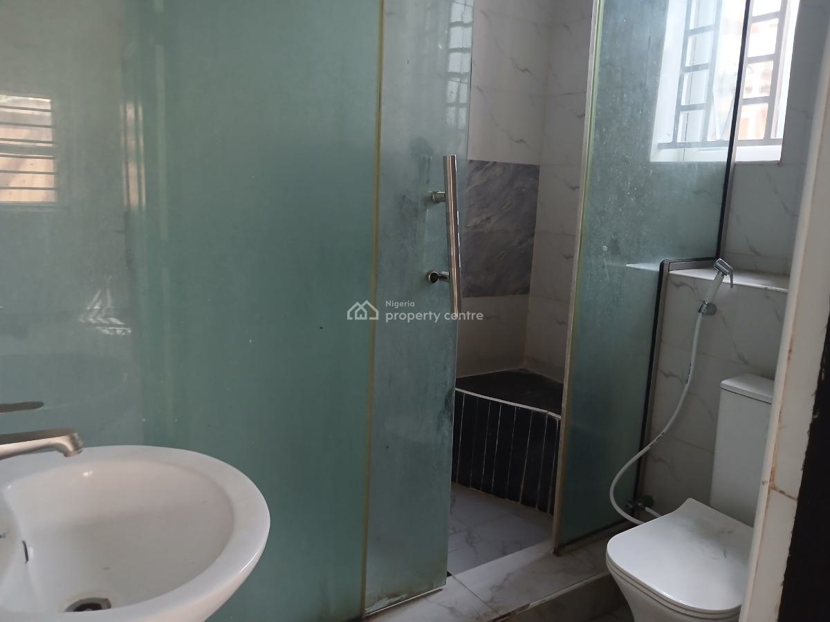 Newly Renovated 2 Bedroom Apartment + Bq, Eleganza Gardens Vgc Bus Stop, Vgc, Lekki, Lagos, Flat / Apartment for Rent