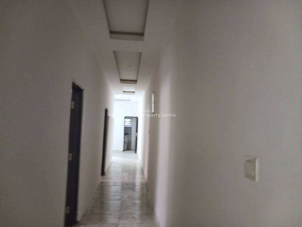 Newly Renovated 2 Bedroom Apartment + Bq, Eleganza Gardens Vgc Bus Stop, Vgc, Lekki, Lagos, Flat / Apartment for Rent