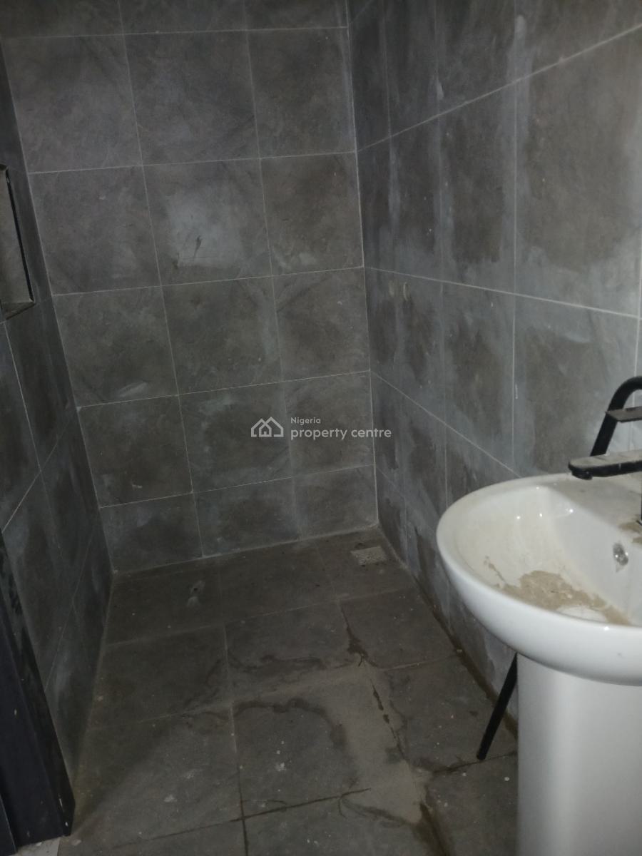 Spacious Selfcon, Water Cooperation Drive, Victoria Island (vi), Lagos, Self Contain (single Rooms) for Rent