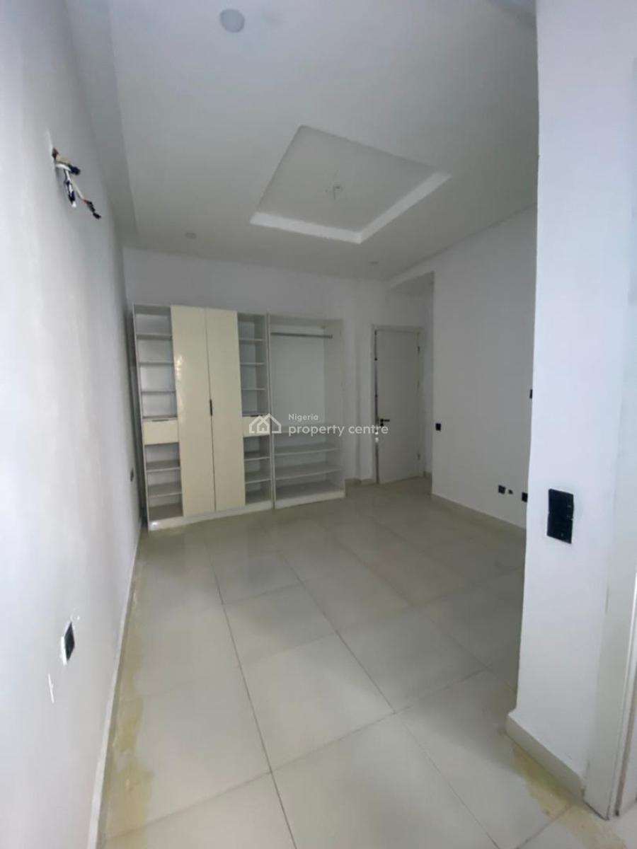 Luxury 4bedroom Terrace with Pool Gym 24hours Light, Secured Estate, Ologolo, Lekki, Lagos, Terraced Duplex for Sale