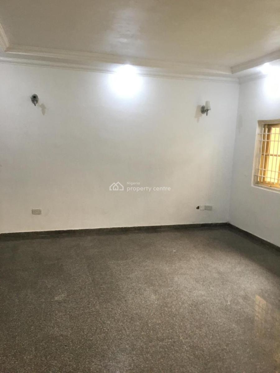Standard 3 Bedroom Apartment with Bq, Lekki Phase 1, Lekki, Lagos, Flat / Apartment for Rent