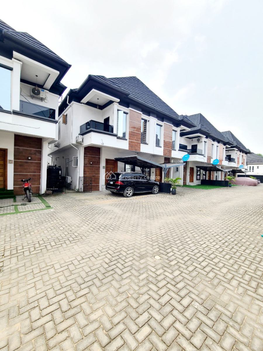 Brand New Masters Bedroom with Kitchenette, Balcony & Jacuzzi Upstair, Van Daniel Estate, Orchid Road, Lekki, Lagos, Flat / Apartment for Rent