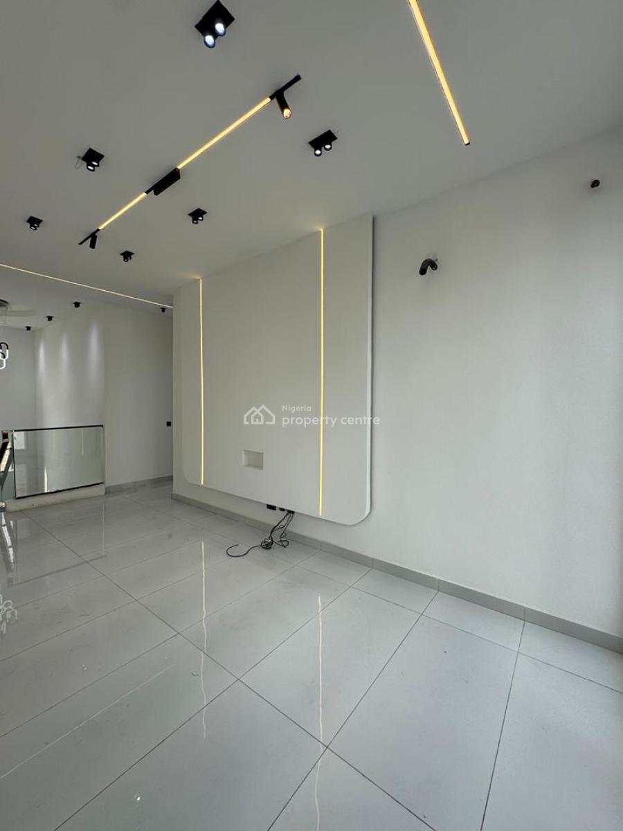 Aesthetically 5 Bedroom Detached Duplex with Bq, in a Well Secured Estate at Chevron. Ideal for Families and Individual, Lekki, Lagos, Detached Duplex for Sale